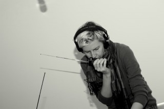 AnnaFriz_walkieTalkie Anna Friz